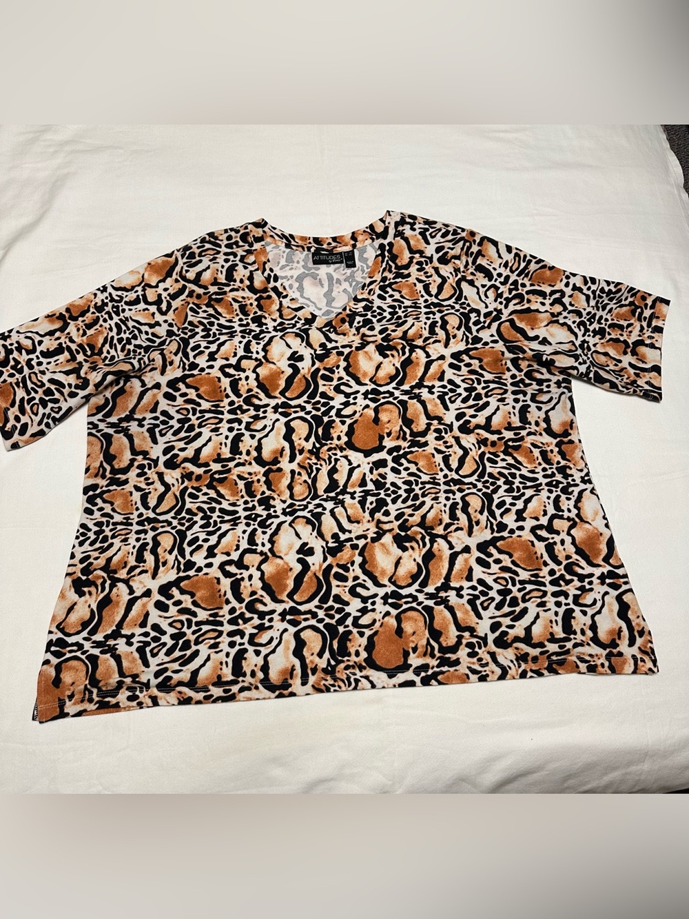 Attitudes by Renee Orange Black & White Leopard Print V-Neck Elbow Sleeve Tee